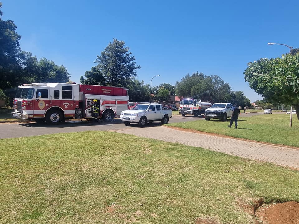 Midvaal Fire Brigade helping Emfuleni